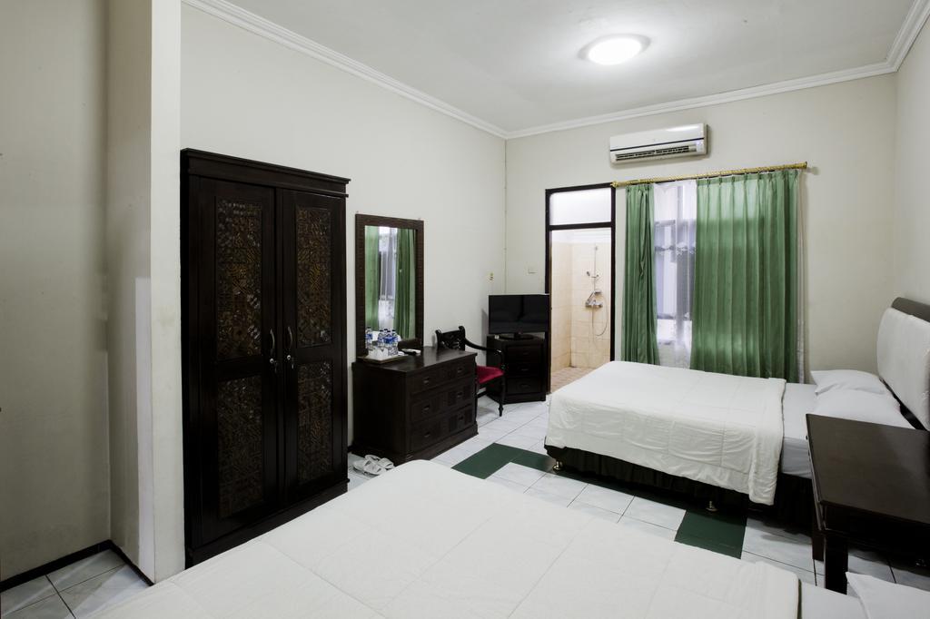 Hotel Galuh Anindita ยอกยาการ์ตา ภายนอก รูปภาพ